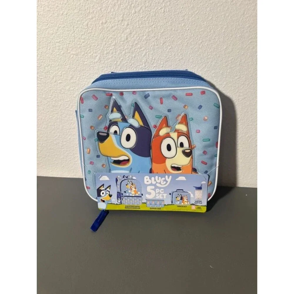 Nwt bluey lunchbox